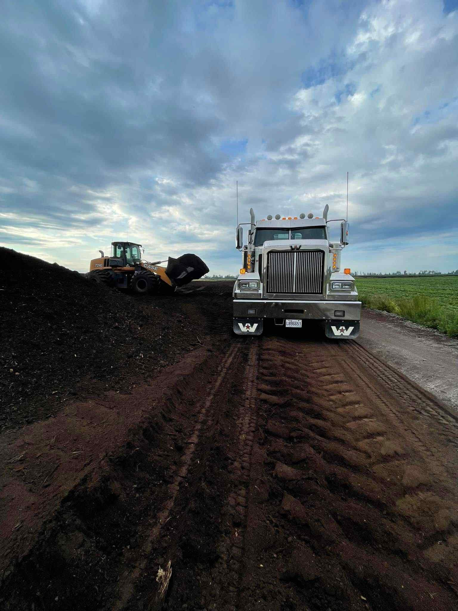 Chargeur frontal Komatsu en opération